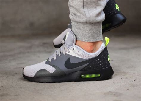 nike air max tavas neon gelb|Nike Air Max Tavas Review .